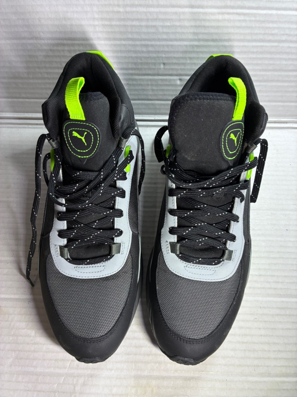 Puma Men’s Black, Gray & Neon Green Performance Sneakers USED SKU 381598-01